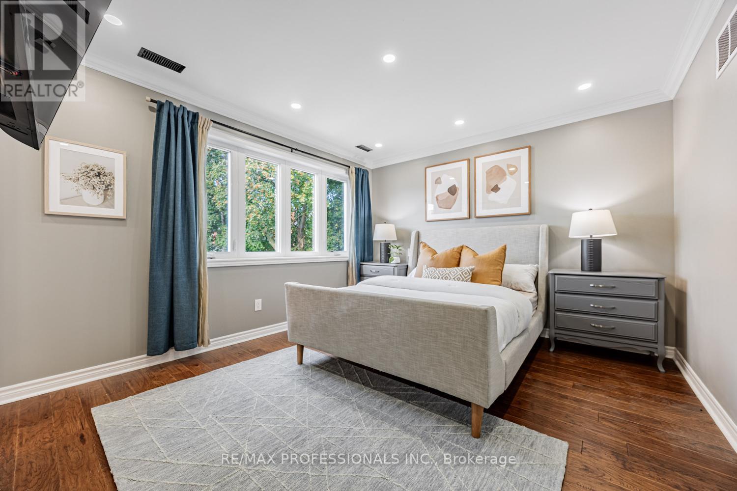 56 Parker Avenue, Toronto, Ontario  M8Z 4L8 - Photo 20 - W12550392