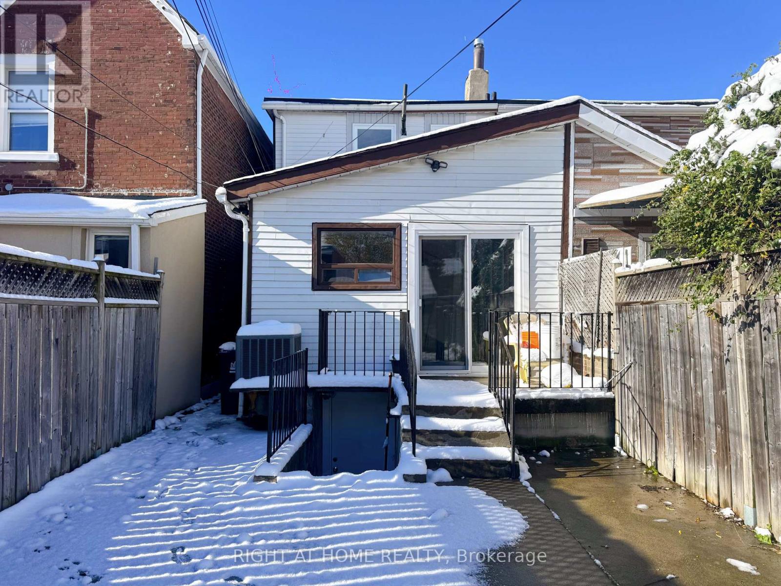 Main - 75 Bartlett Avenue, Toronto, Ontario  M6H 3E8 - Photo 2 - W12550430