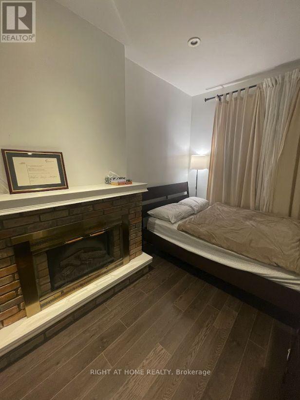 Main - 75 Bartlett Avenue, Toronto, Ontario  M6H 3E8 - Photo 6 - W12550430