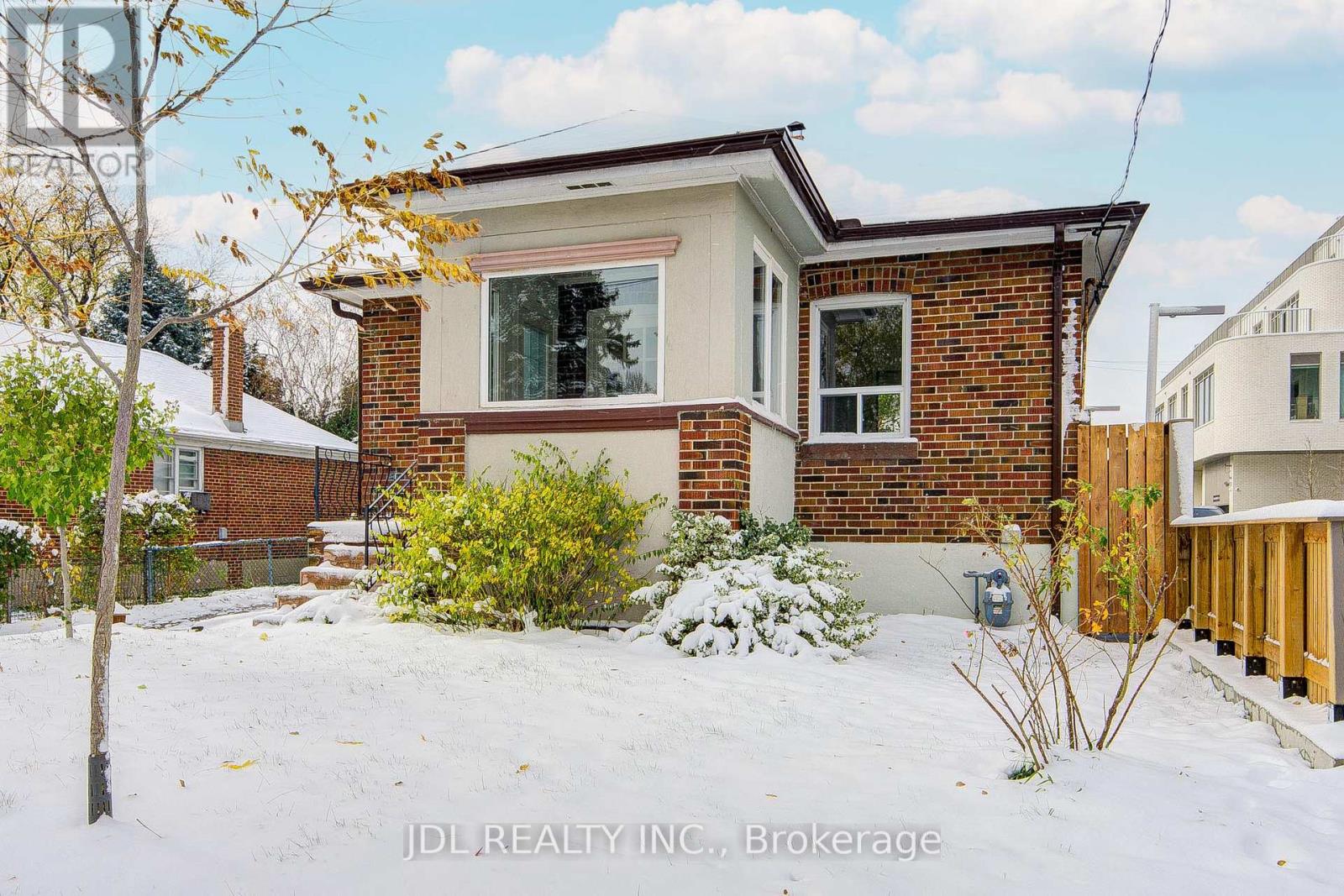 138 WESLEY STREET W, Toronto, Ontario