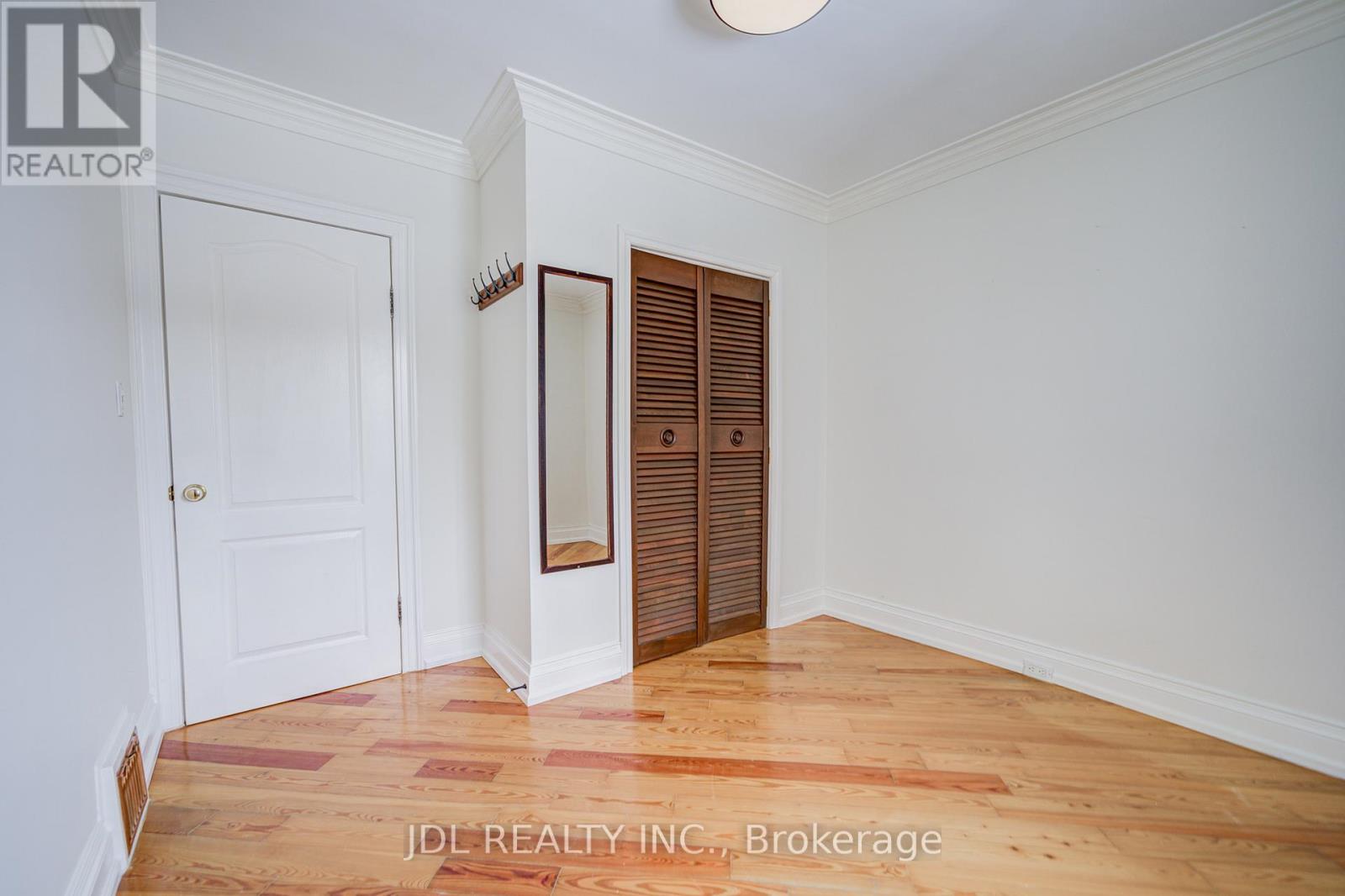 138 Wesley Street W, Toronto, Ontario  M8Y 2X1 - Photo 11 - W12550452