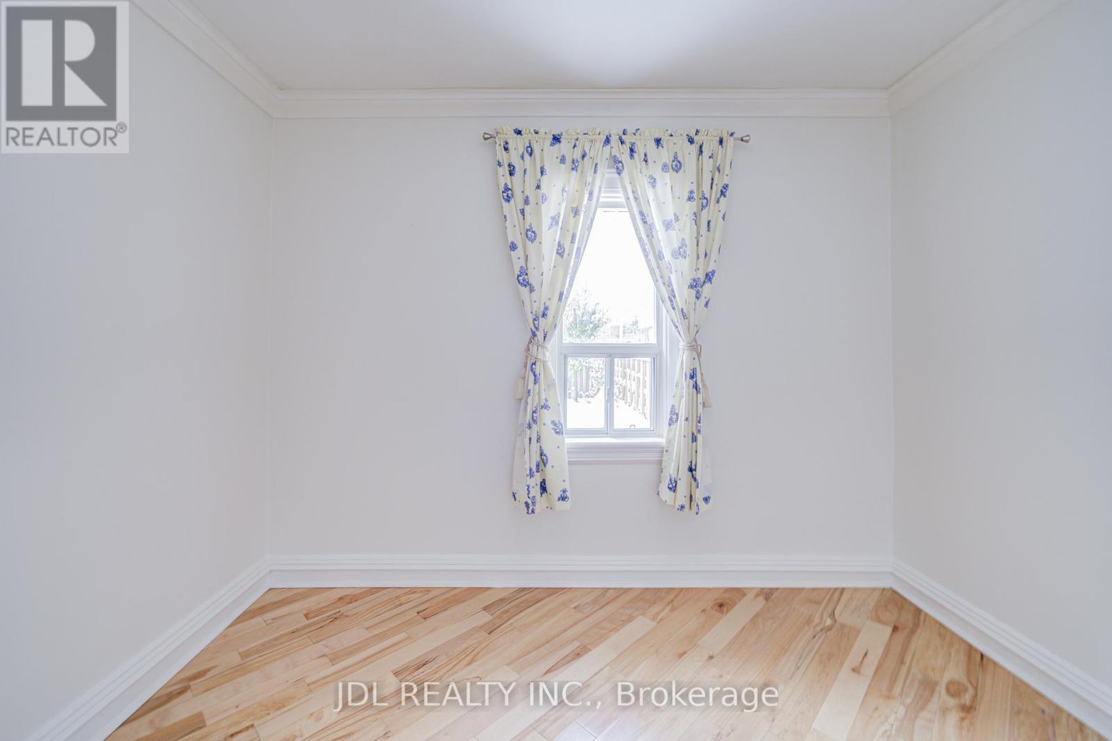 138 Wesley Street W, Toronto, Ontario  M8Y 2X1 - Photo 13 - W12550452