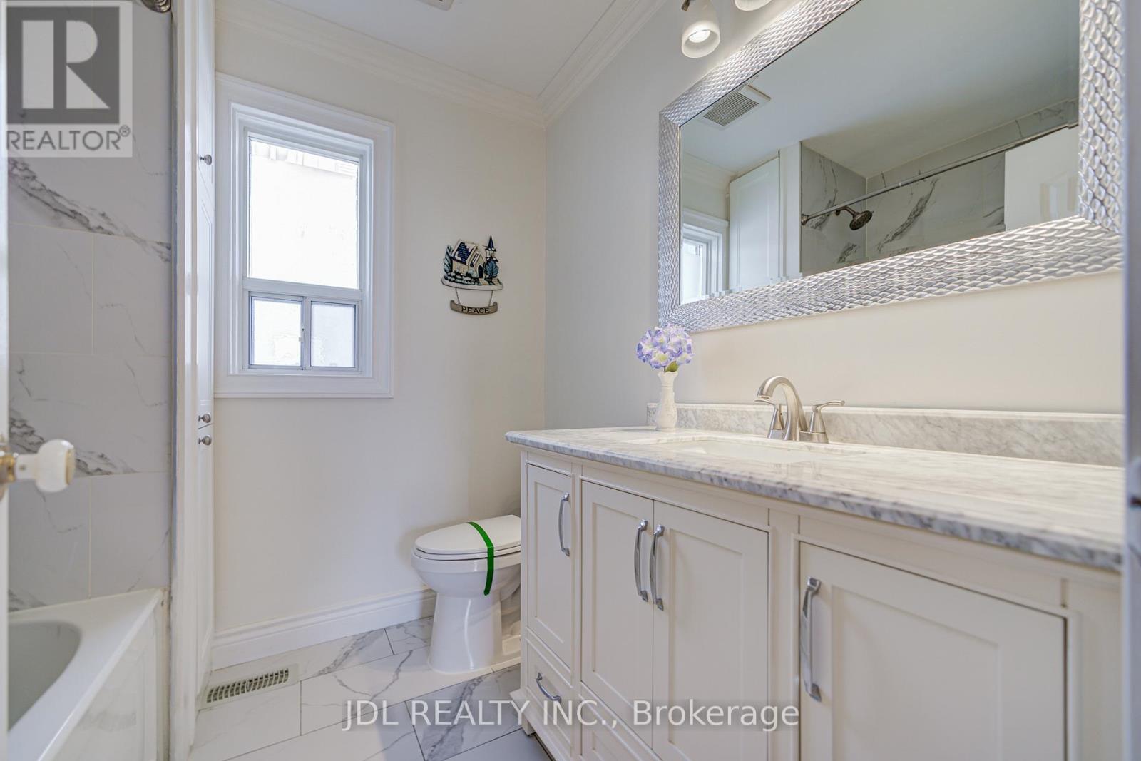 138 Wesley Street W, Toronto, Ontario  M8Y 2X1 - Photo 15 - W12550452