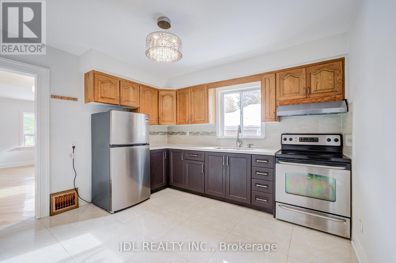 138 Wesley Street W, Toronto, Ontario  M8Y 2X1 - Photo 19 - W12550452