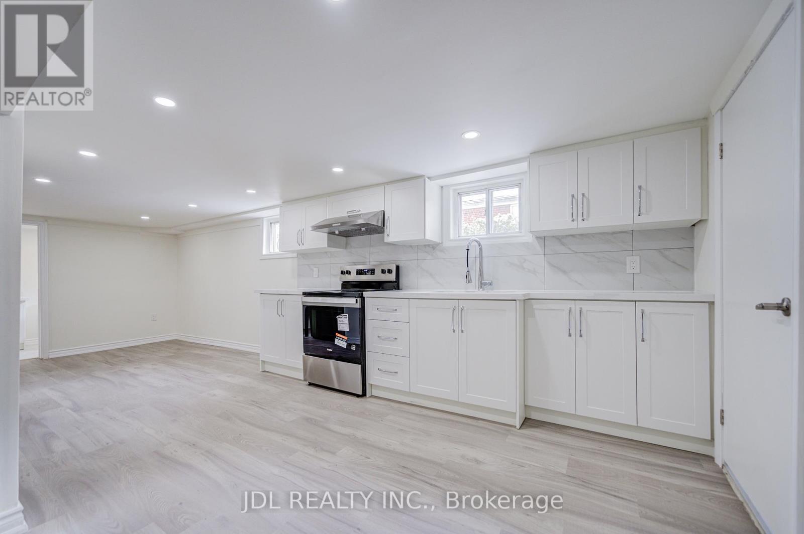 138 Wesley Street W, Toronto, Ontario  M8Y 2X1 - Photo 26 - W12550452