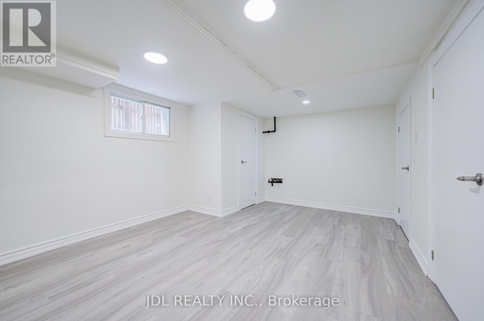 138 Wesley Street W, Toronto, Ontario  M8Y 2X1 - Photo 29 - W12550452