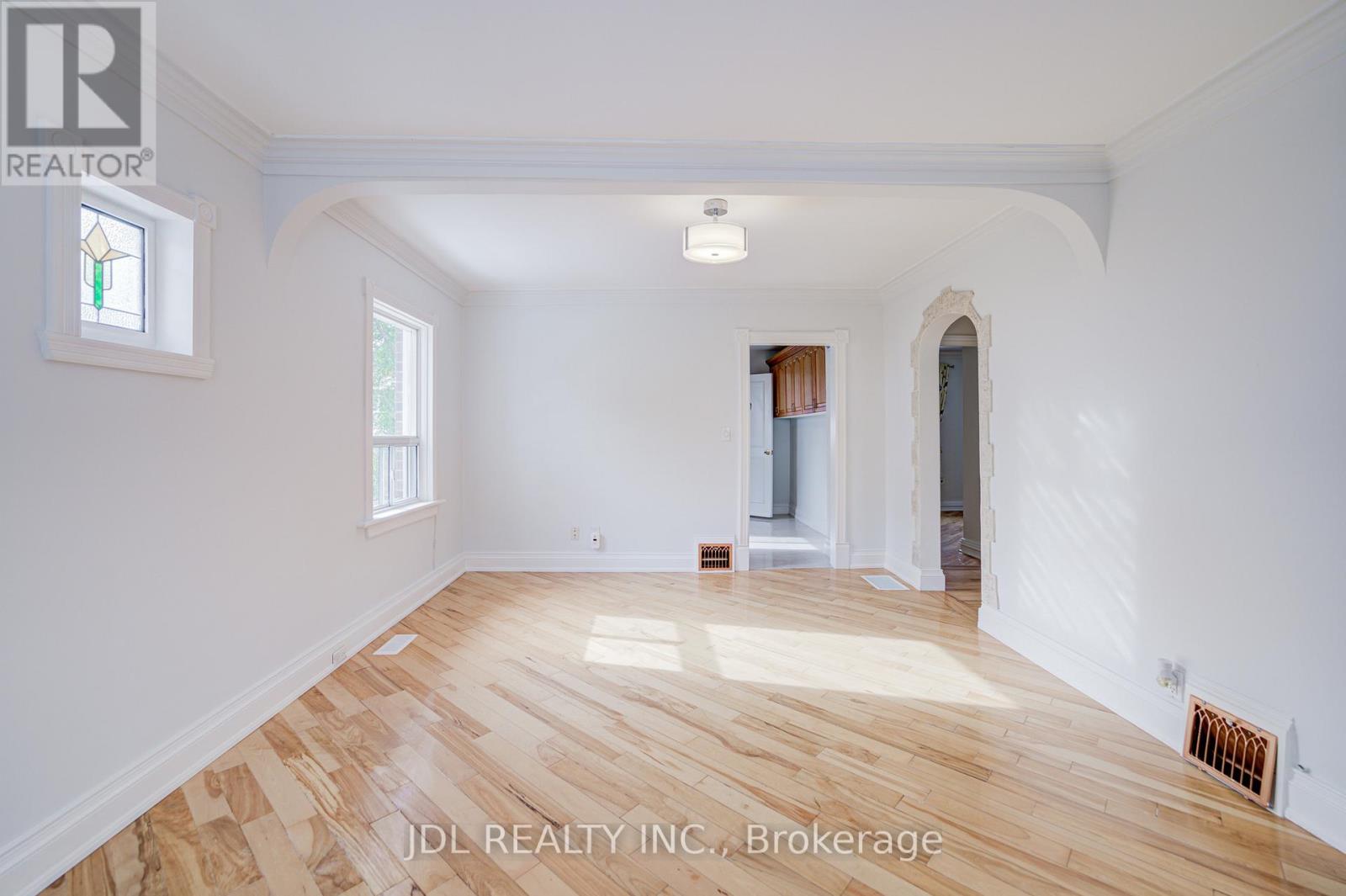 138 Wesley Street W, Toronto, Ontario  M8Y 2X1 - Photo 9 - W12550452