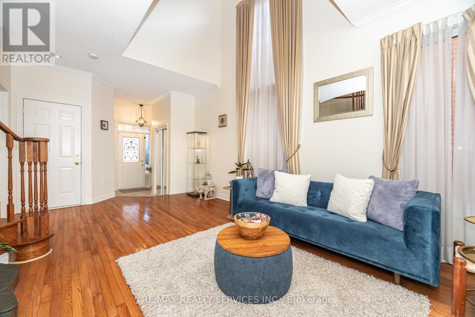 12 Rainy Dale Road, Brampton, Ontario  L6V 4S7 - Photo 2 - W12550460