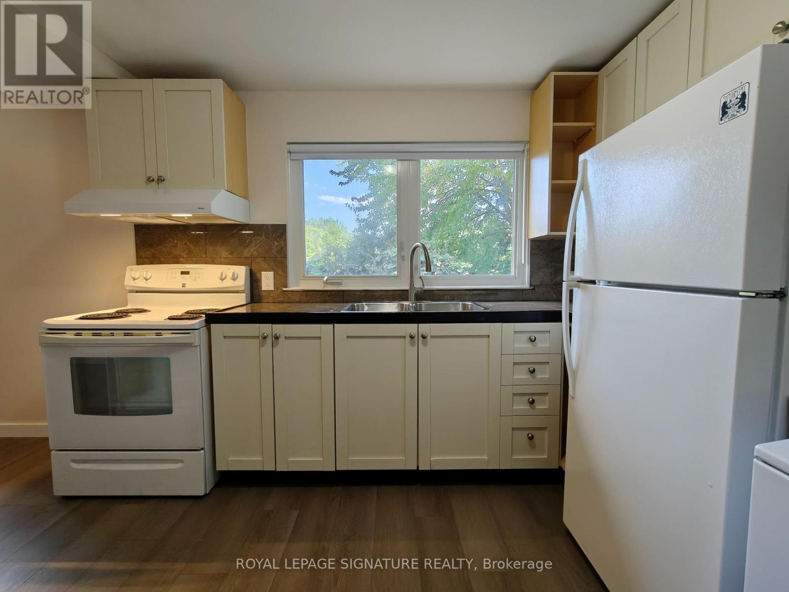 (Upper) - 1443 Glen Rutley Circle, Mississauga, Ontario  L4X 1Z8 - Photo 14 - W12550498