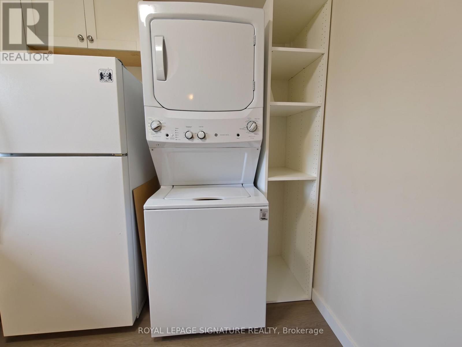 (Upper) - 1443 Glen Rutley Circle, Mississauga, Ontario  L4X 1Z8 - Photo 17 - W12550498