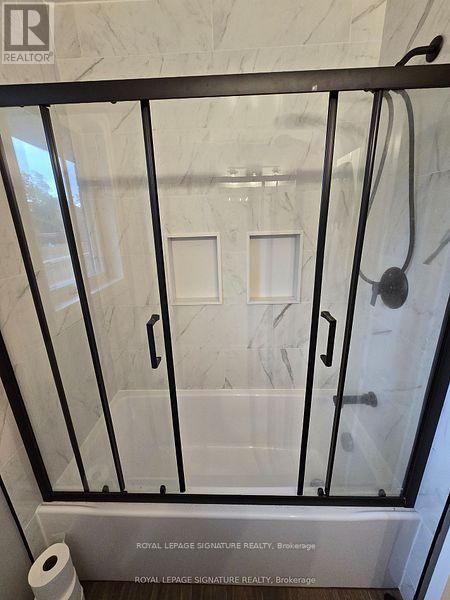 1228 Canvey Crescent, Mississauga, Ontario  L5J 1S1 - Photo 14 - W12550520