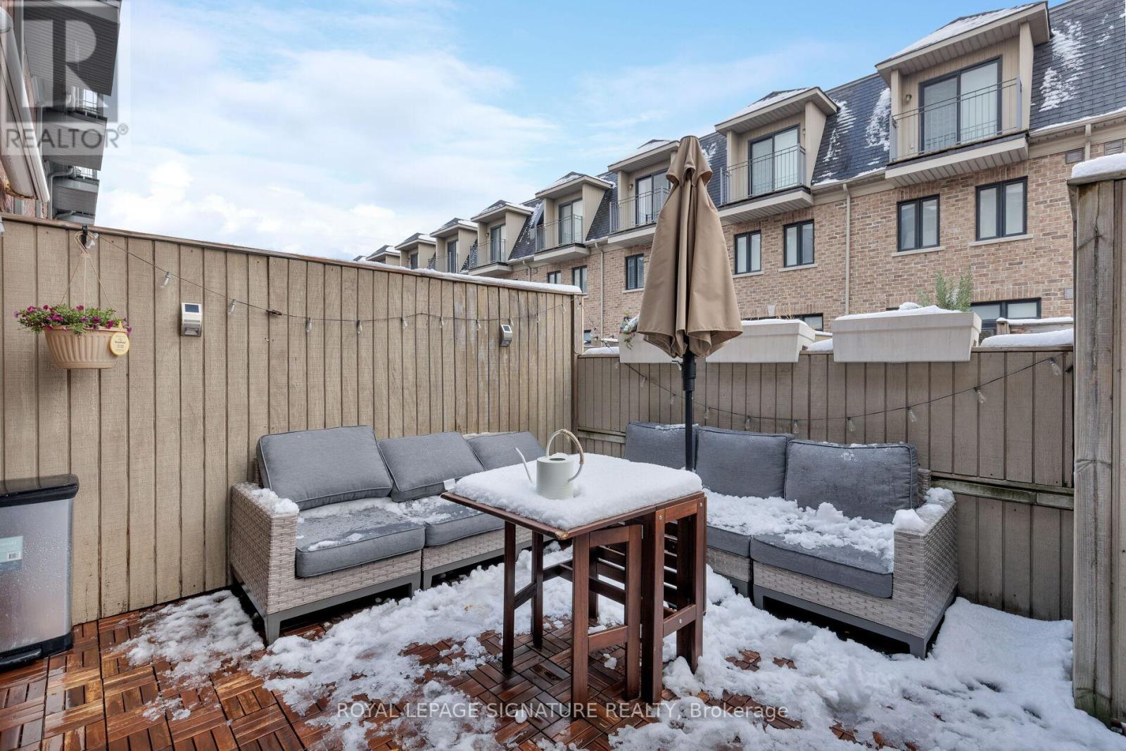 825c Oxford Street, Toronto, Ontario  M8Z 0B3 - Photo 11 - W12550522