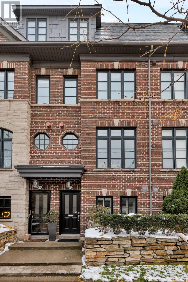 825c Oxford Street, Toronto, Ontario  M8Z 0B3 - Photo 2 - W12550522