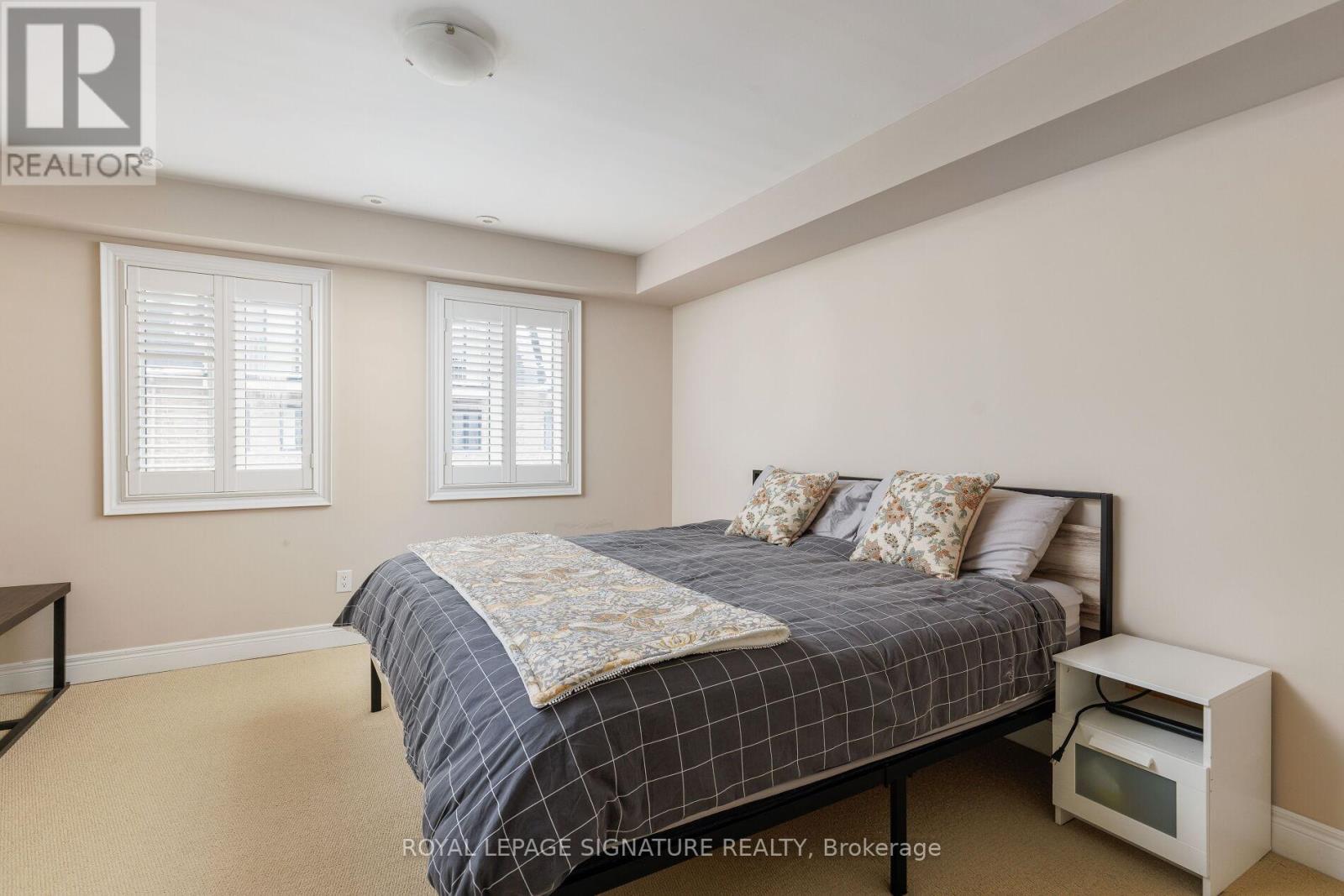 825c Oxford Street, Toronto, Ontario  M8Z 0B3 - Photo 21 - W12550522