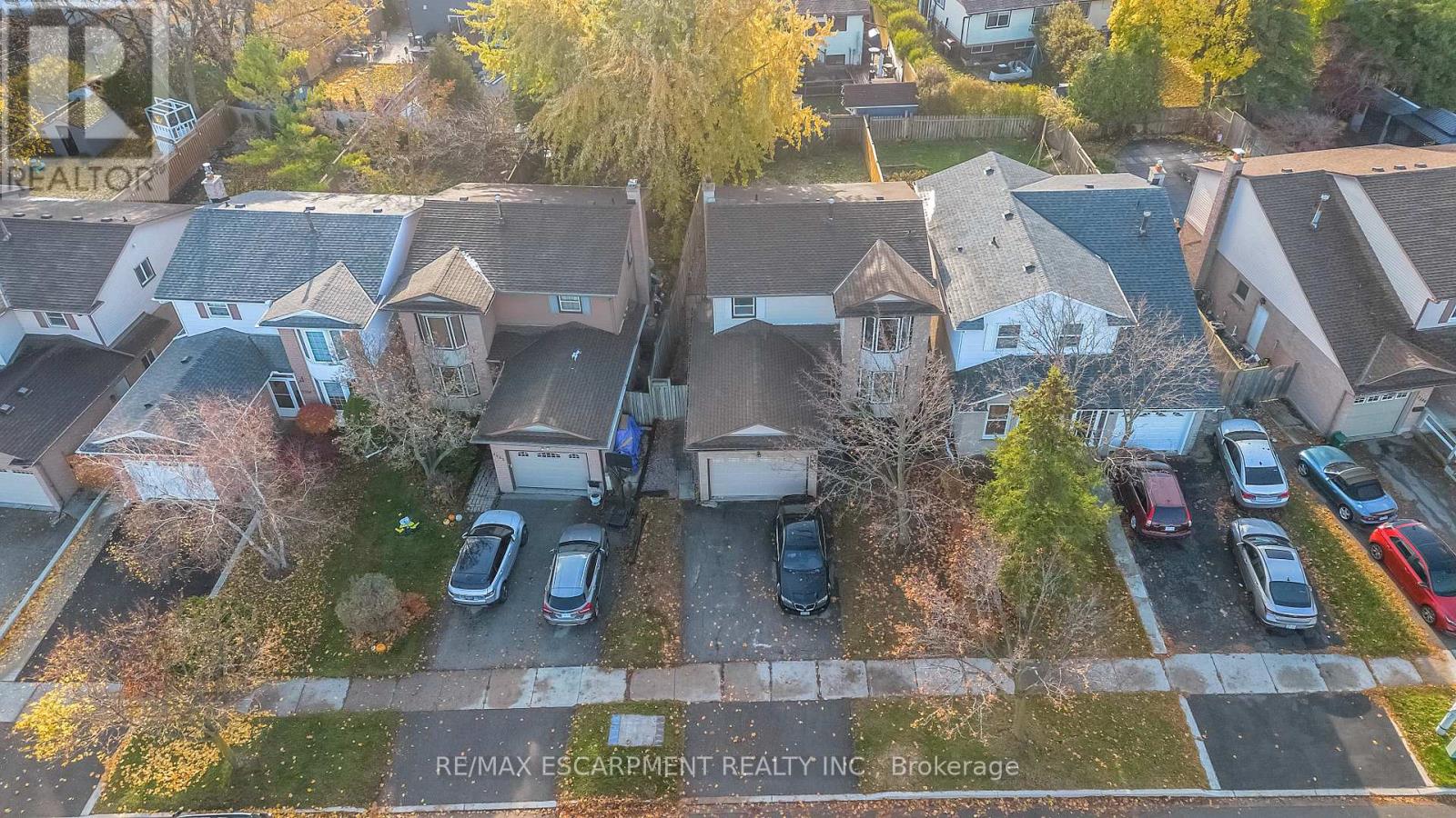 2250 Middlesmoor Crescent, Burlington, Ontario  L7P 3X6 - Photo 37 - W12550536