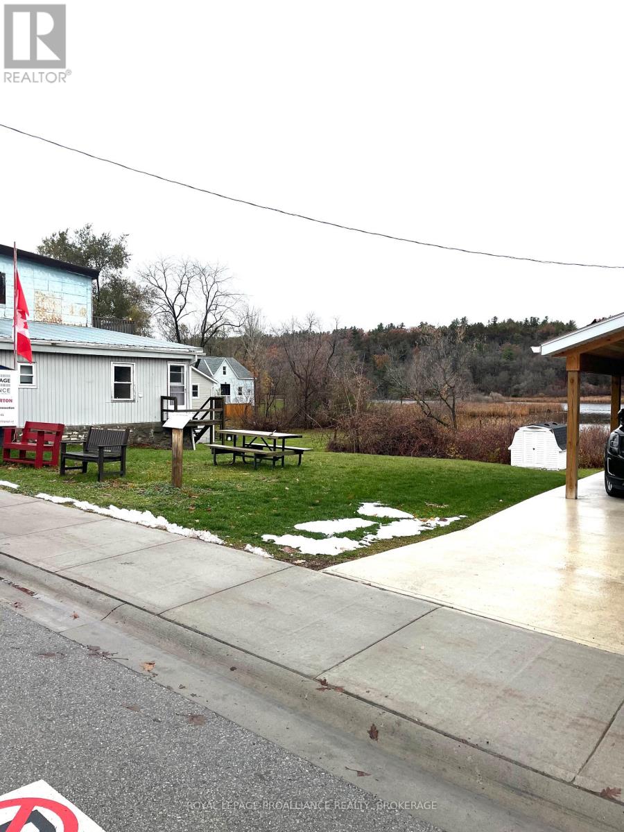 8 BEDFORD STREET, rideau lakes, Ontario