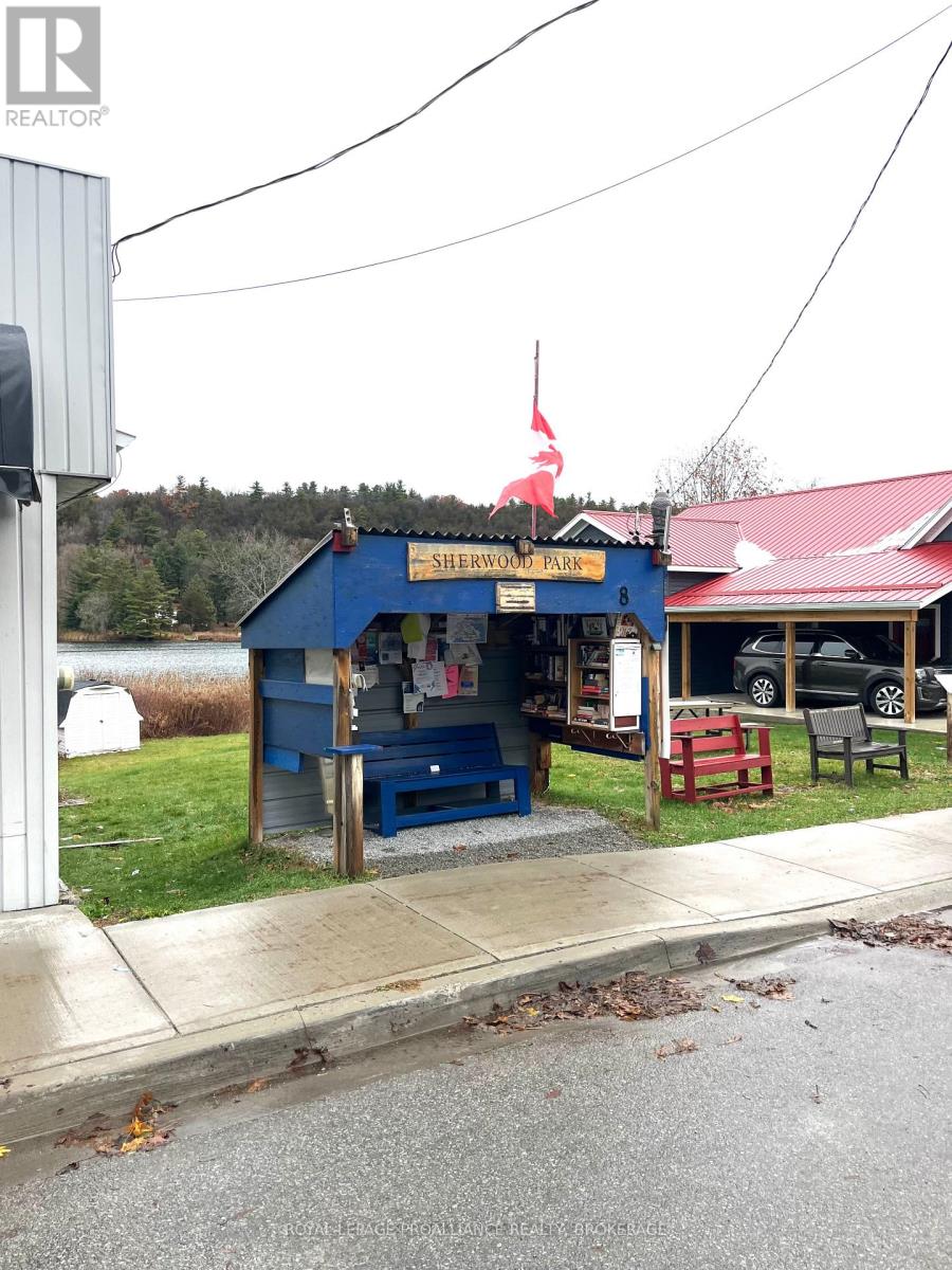 8 Bedford Street, Rideau Lakes, Ontario  K7P 2C5 - Photo 3 - X12550626