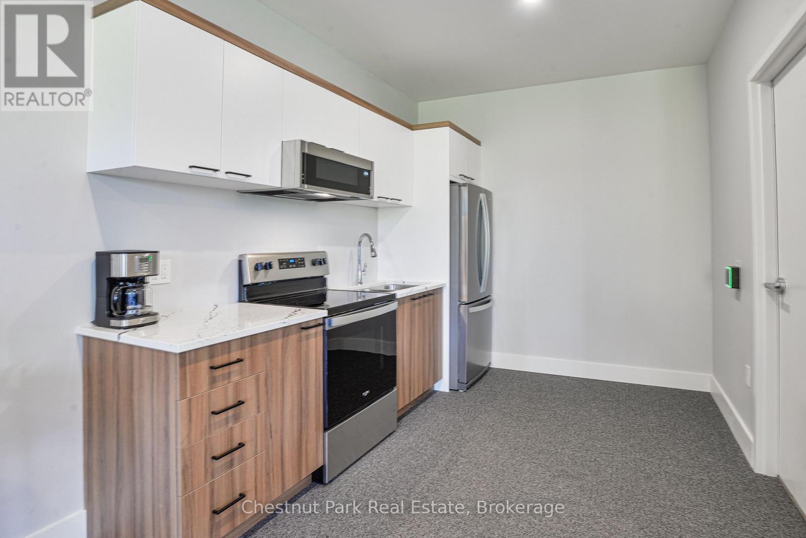 403 - 20 Campus Trail, Huntsville, Ontario P1H 0K2 - Photo 10 - X12550580