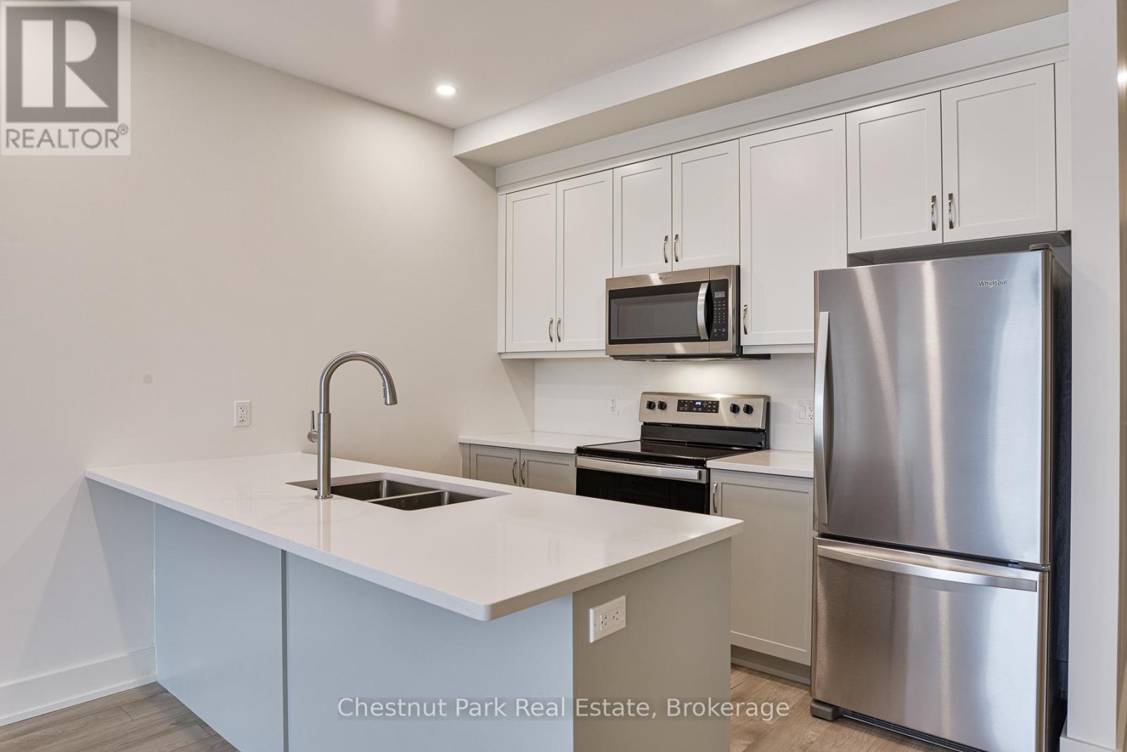 403 - 20 Campus Trail, Huntsville, Ontario P1H 0K2 - Photo 3 - X12550580