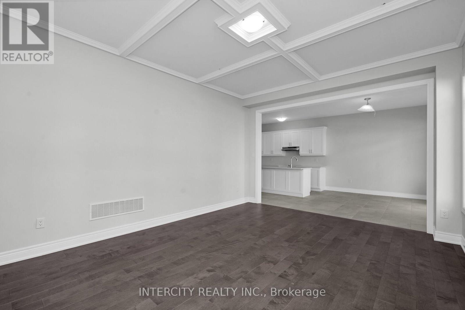 5 Kessler Drive, Brampton, Ontario  L6R 4G2 - Photo 14 - W12451230