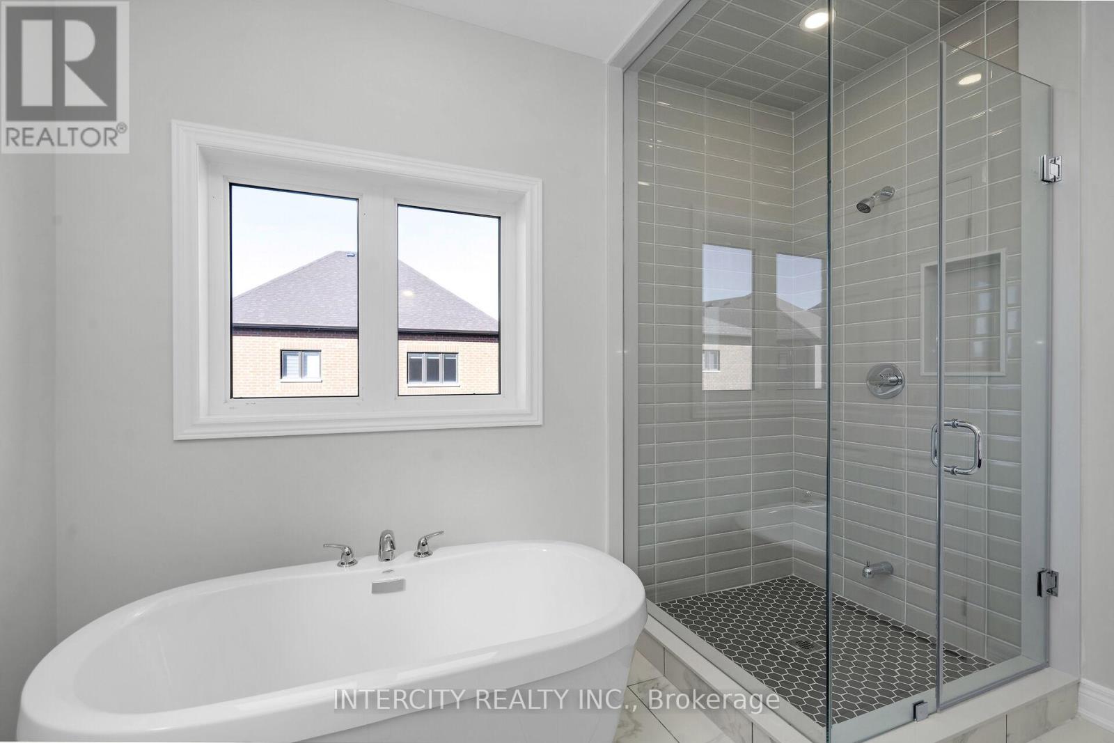 5 Kessler Drive, Brampton, Ontario  L6R 4G2 - Photo 19 - W12451230