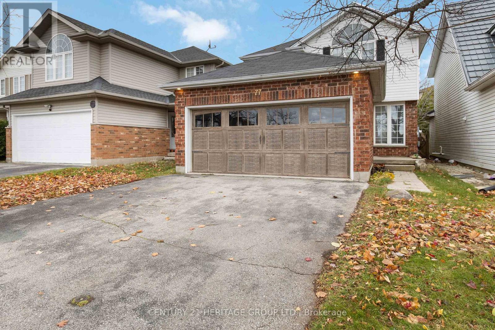 77 Doyle Drive, Guelph, Ontario N1G 5B9 - Photo 3 - X12525664