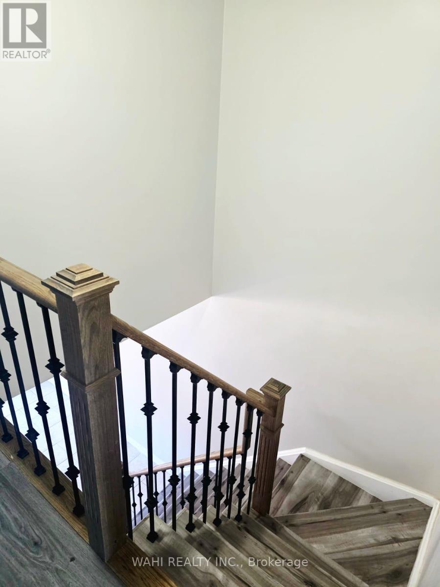 8 Lockport Way, Hamilton, Ontario  L8E 0B1 - Photo 6 - X12448541