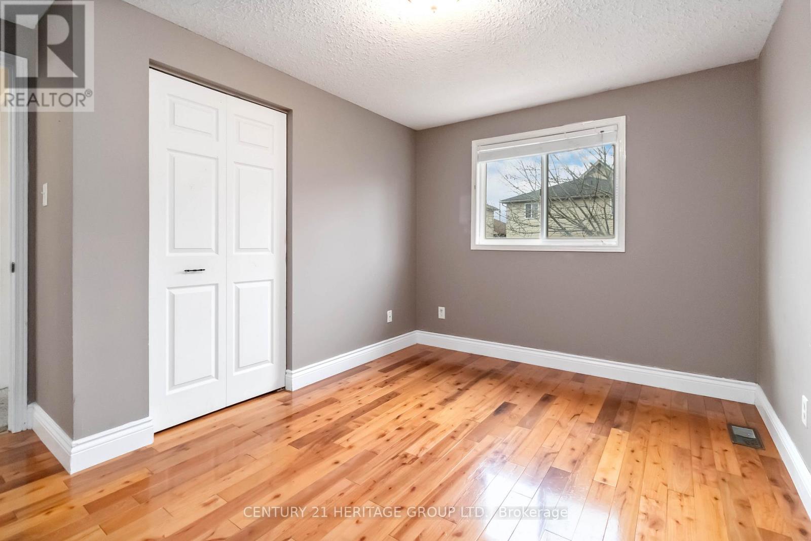 77 Doyle Drive, Guelph, Ontario N1G 5B9 - Photo 39 - X12525664