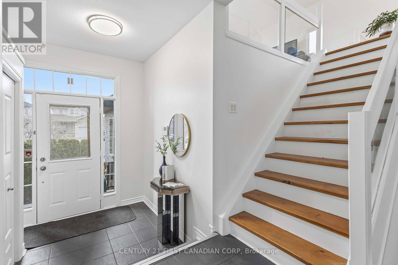 1353 South Wenige Drive, London North, Ontario  N5X 4M8 - Photo 10 - X12550634