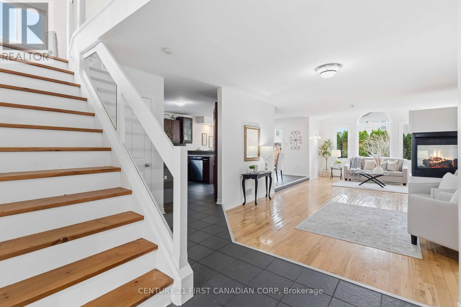 1353 South Wenige Drive, London North, Ontario  N5X 4M8 - Photo 3 - X12550634