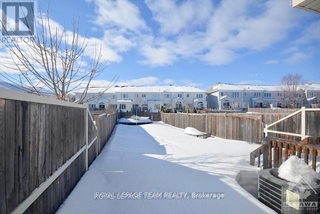 293 Forestbrook Street, Ottawa, Ontario  K2K 0B9 - Photo 10 - X12550640