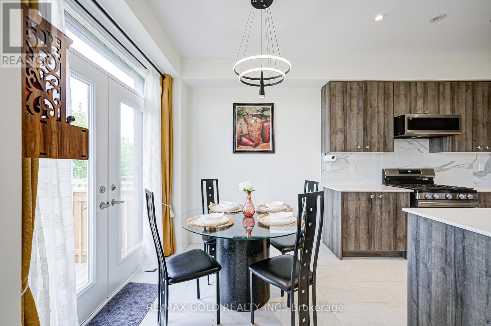 8 - 10 Freedom Crescent, Hamilton, Ontario  L0R 1W0 - Photo 16 - X12550366