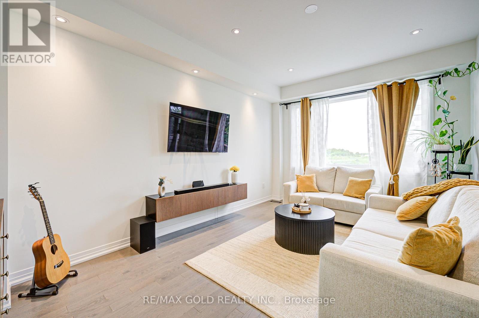 8 - 10 Freedom Crescent, Hamilton, Ontario  L0R 1W0 - Photo 19 - X12550366