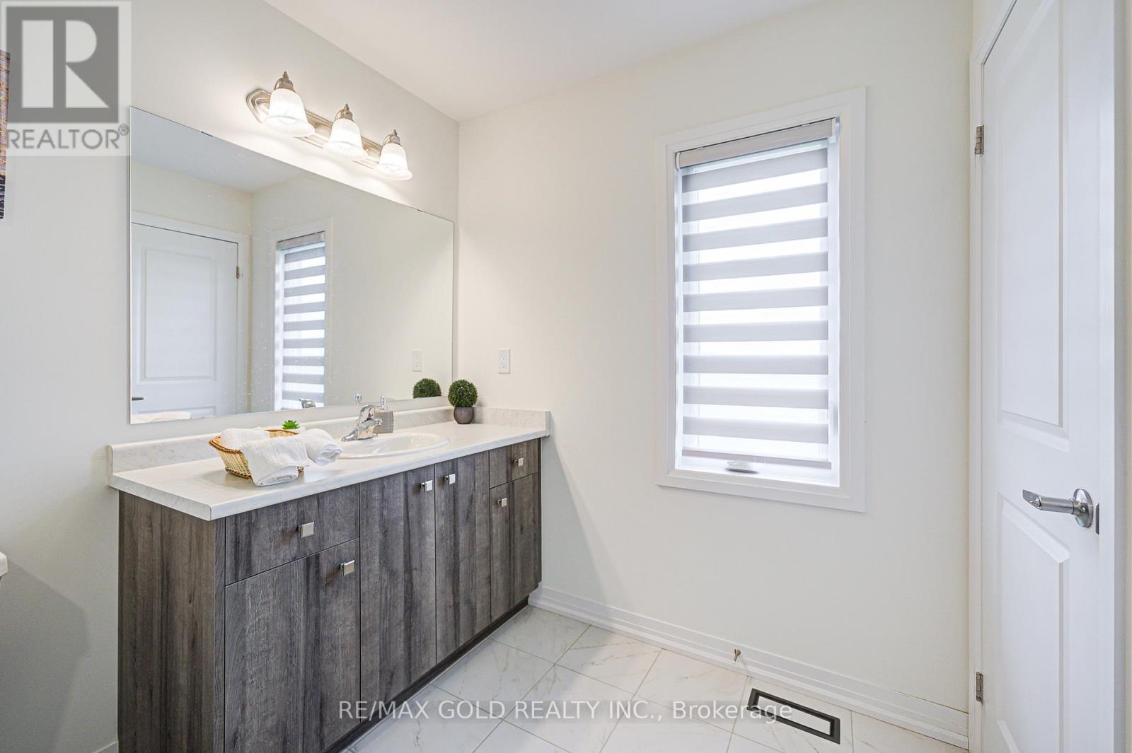 8 - 10 Freedom Crescent, Hamilton, Ontario  L0R 1W0 - Photo 39 - X12550366