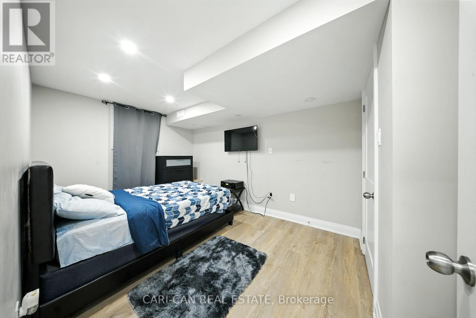 122 Longboat Run West, Brantford, Ontario  N3T 0P3 - Photo 33 - X12550420