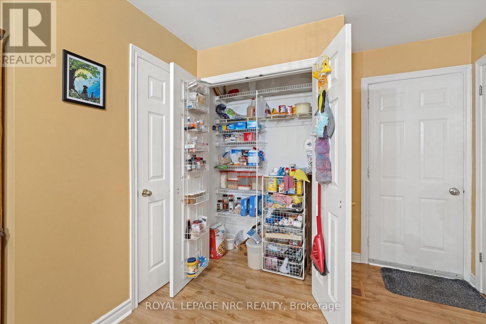 19 Brigantine Court, St. Catharines, Ontario L2M 7V4 - Photo 14 - X12550570