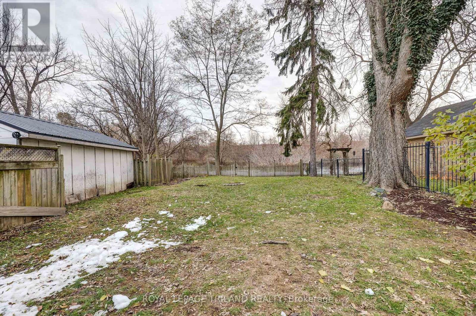 103 Springbank Drive, London South, Ontario  N6J 1E5 - Photo 32 - X12549480