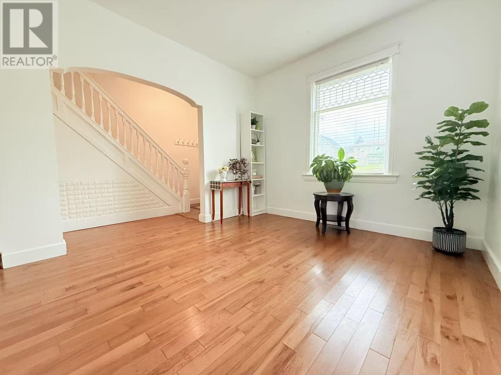 9 Ruttan St, Thunder Bay, Ontario  P7A 5C4 - Photo 3 - TB253490