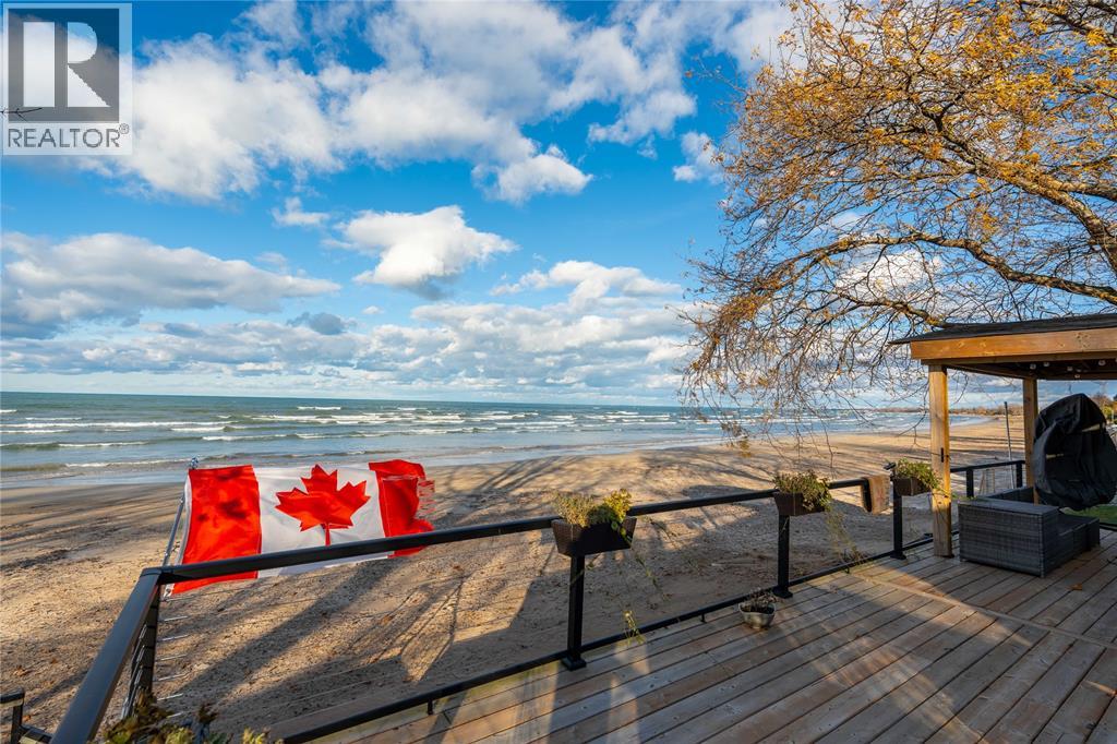 6288 Spruce Street, Lambton Shores, Ontario  N0N 1J2 - Photo 2 - 25028890