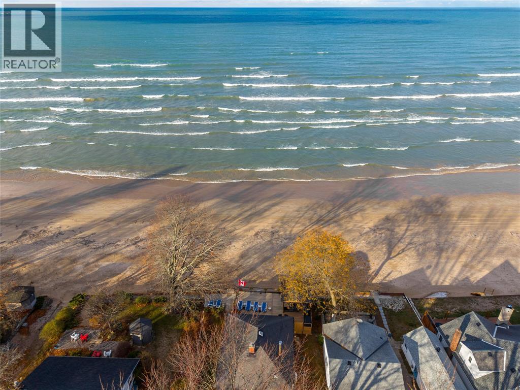 6288 Spruce Street, Lambton Shores, Ontario  N0N 1J2 - Photo 5 - 25028890