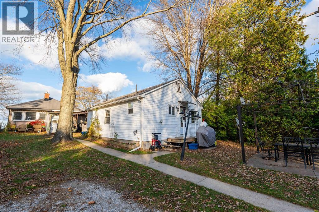 6288 Spruce Street, Lambton Shores, Ontario  N0N 1J2 - Photo 10 - 25028890