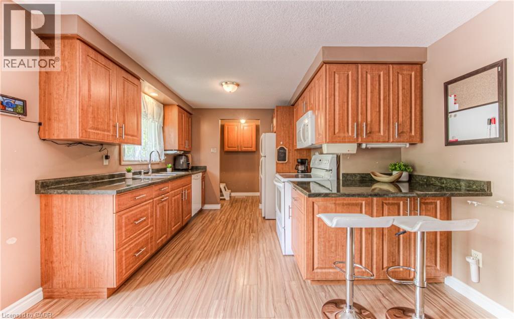 82 Roseneath Crescent, Kitchener, Ontario  N2E 1V9 - Photo 12 - 40776252