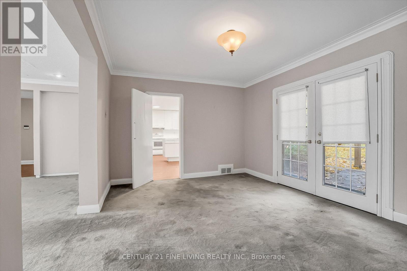 20 Owen Boulevard, Toronto, Ontario  M2P 1E9 - Photo 13 - C12546196