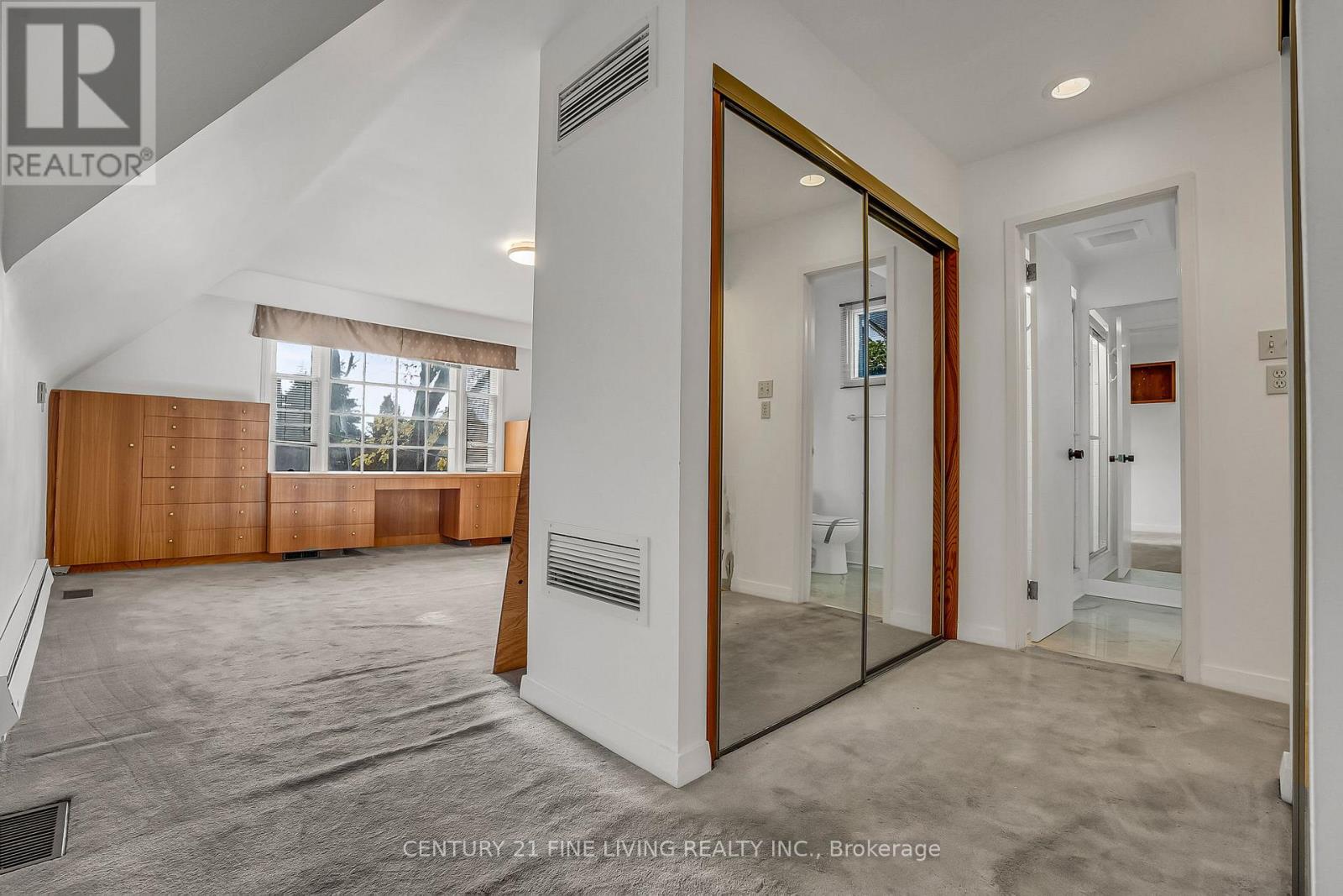 20 Owen Boulevard, Toronto, Ontario  M2P 1E9 - Photo 24 - C12546196