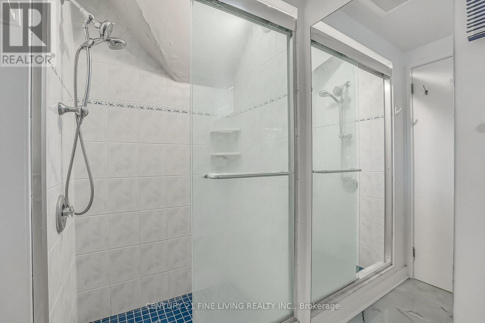 20 Owen Boulevard, Toronto, Ontario  M2P 1E9 - Photo 27 - C12546196