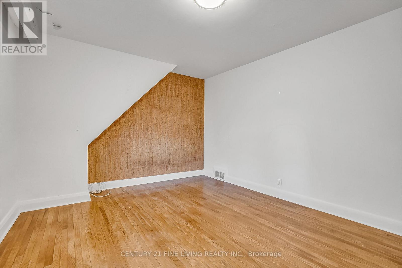 20 Owen Boulevard, Toronto, Ontario  M2P 1E9 - Photo 36 - C12546196