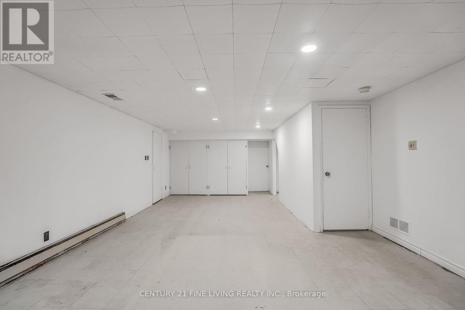 20 Owen Boulevard, Toronto, Ontario  M2P 1E9 - Photo 41 - C12546196