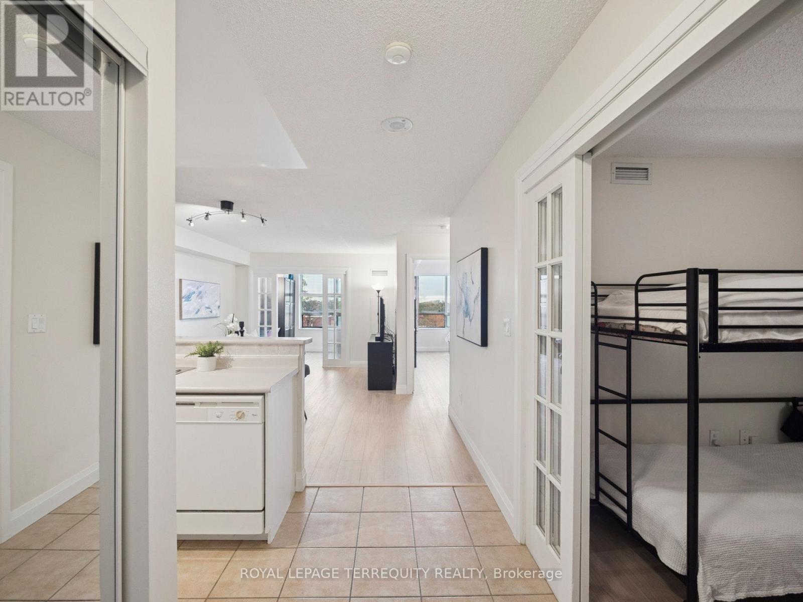 565 - 123 Omni Drive, Toronto, Ontario  M1P 5A8 - Photo 4 - E12550164