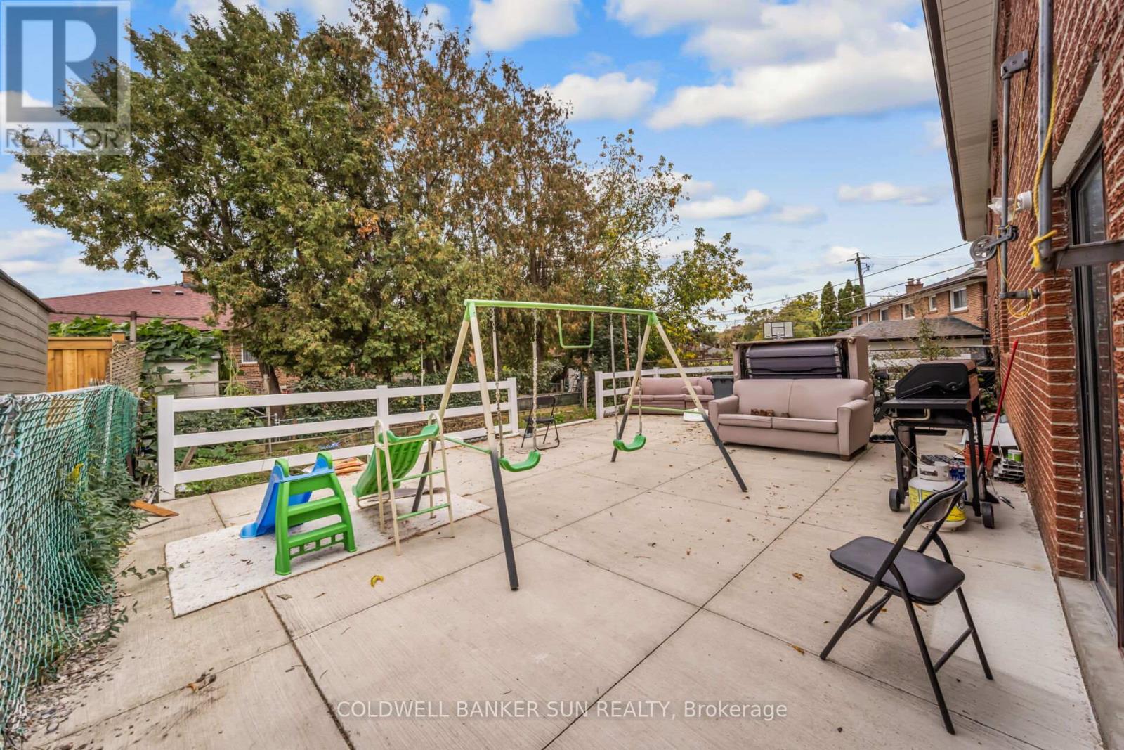 69 Songwood Drive, Toronto, Ontario M9M 1X4 - Photo 45 - W12549932