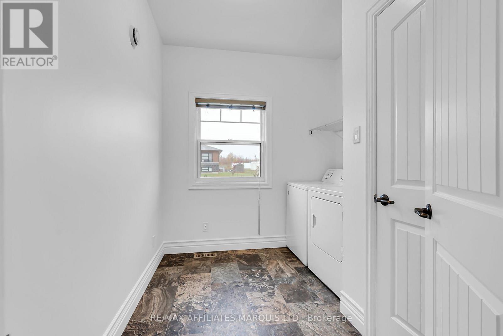 23 Calco Crescent, North Stormont, Ontario K0C 1W0 - Photo 18 - X12502142